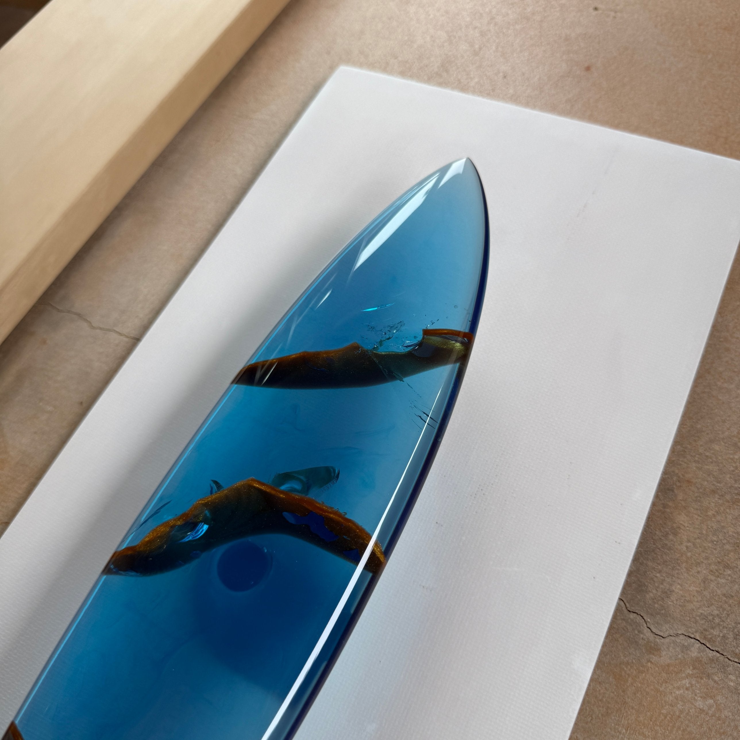 Kintsugi ocean blue/ Polyester resin sculpture.