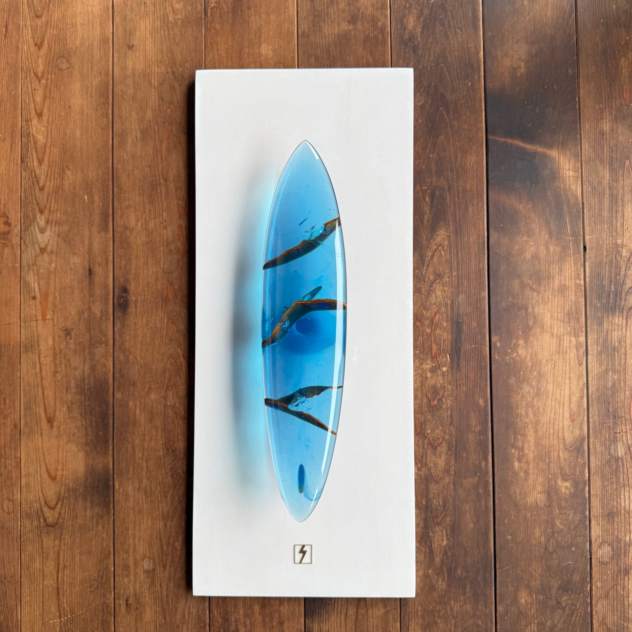 Kintsugi ocean blue/ Polyester resin sculpture.